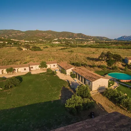 With Swimming-pool In Badesi, With Private Outdoor Area Appart hôtel 3*