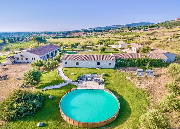 With Swimming-pool In Badesi, With Private Outdoor Area 3*