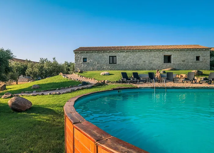 With Swimming-pool In Badesi, With Private Outdoor Area شقة فندقية 3*